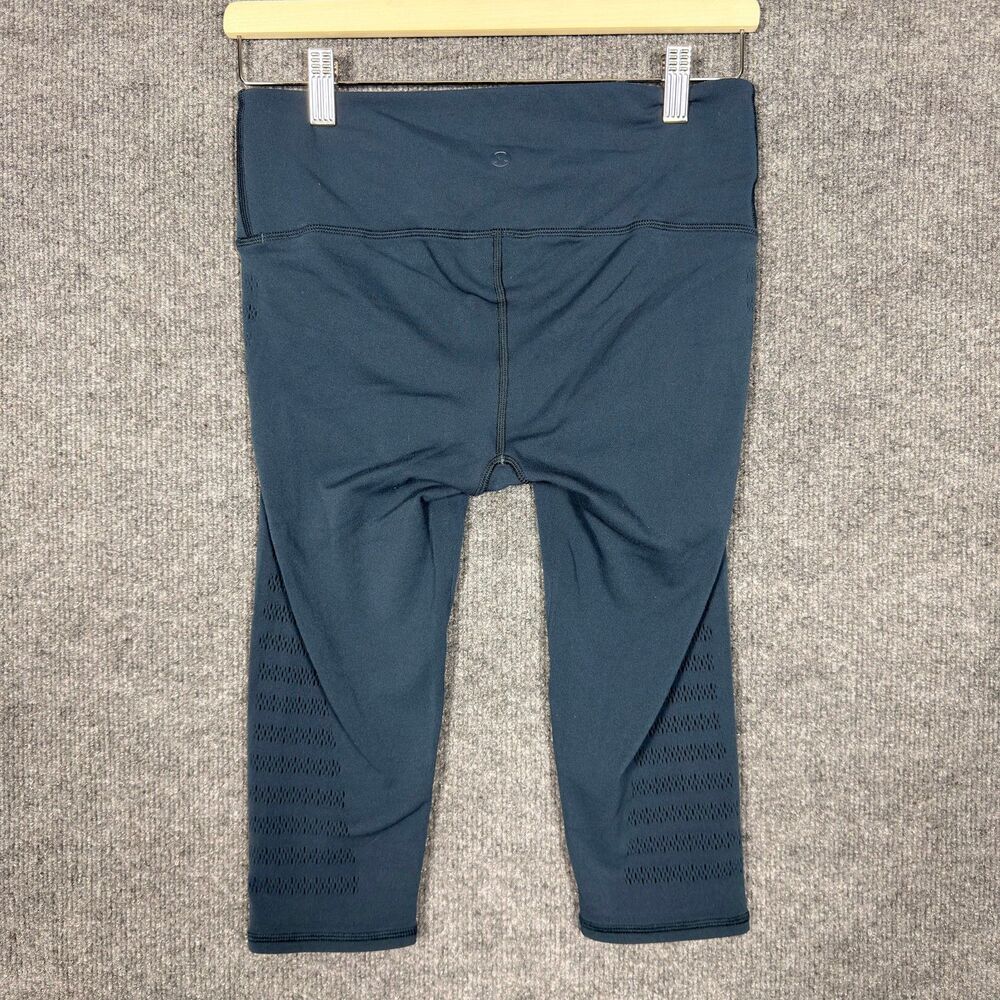 Lululemon Women's Mid Rise Capri Leggings Size 8 Green Athletic Yoga Gym Run
